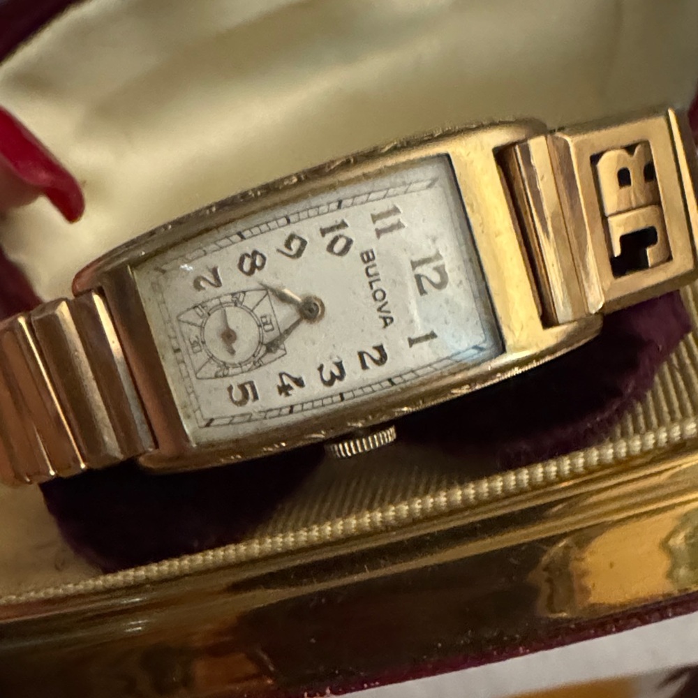 Bulova vintage Gold Watch gold filled